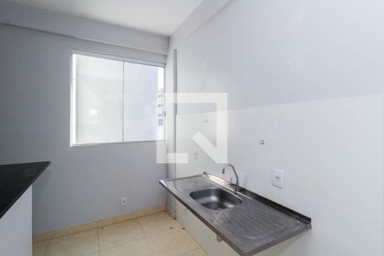 Cozinha e Área de Serviço de apartamento para alugar com 2 quartos, 58m² em Varjão, Brasília