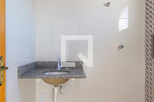 Banheiro de apartamento à venda com 2 quartos, 87m² em Jardim Ocara, Santo André