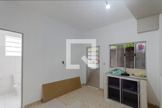 Cozinha  de casa para alugar com 1 quarto, 29m² em Parque Boturussu, São Paulo
