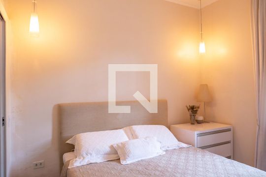 Quarto 1 de casa para alugar com 3 quartos, 300m² em Água Branca, São Paulo
