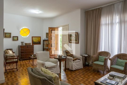 Sala de casa para alugar com 3 quartos, 300m² em Água Branca, São Paulo