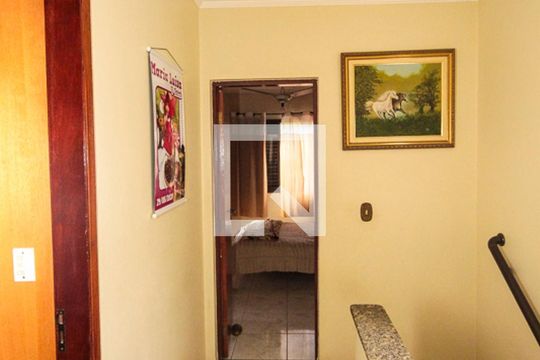 Quarto de casa à venda com 3 quartos, 220m² em Quinta da Paineira, São Paulo
