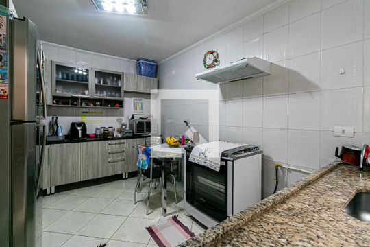 Cozinha de casa de condomínio para alugar com 3 quartos, 145m² em Chácara Seis de Outubro, São Paulo