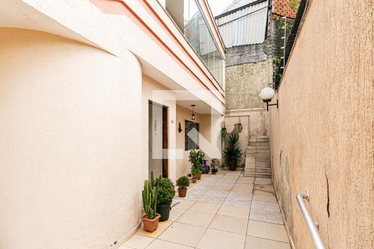 Fachada da Casa de casa de condomínio para alugar com 3 quartos, 145m² em Chácara Seis de Outubro, São Paulo
