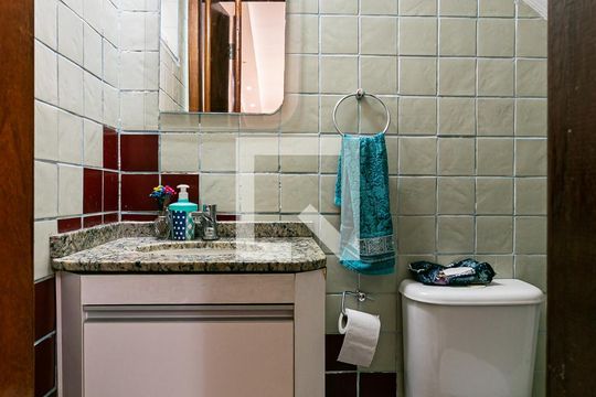 Lavabo de casa de condomínio para alugar com 3 quartos, 145m² em Chácara Seis de Outubro, São Paulo