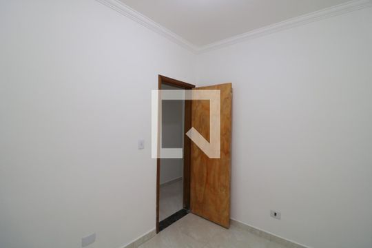 Quarto 2 de apartamento para alugar com 2 quartos, 45m² em Jardim Santa Teresinha, São Paulo