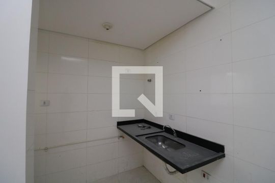 Cozinha de apartamento para alugar com 2 quartos, 45m² em Jardim Santa Teresinha, São Paulo