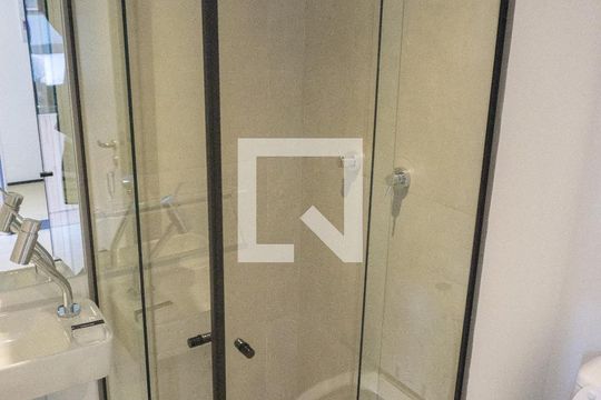 Banheiro de kitnet/studio à venda com 1 quarto, 20m² em Bela Vista, São Paulo