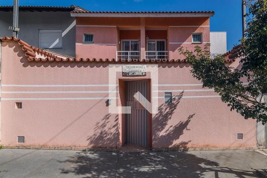 Fachada de casa de condomínio à venda com 3 quartos, 140m² em Campestre, Santo André