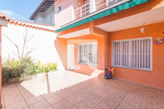 Quintal de casa de condomínio à venda com 3 quartos, 140m² em Campestre, Santo André