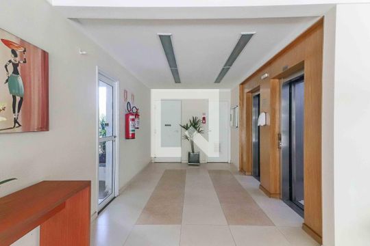 Hall de entrada de apartamento à venda com 3 quartos, 66m² em Jaguaré, São Paulo