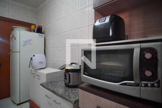 Cozinha de apartamento à venda com 2 quartos, 74m² em Pátria Nova, Novo Hamburgo