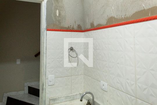 Banheiro 2 de casa para alugar com 2 quartos, 85m² em Jardim Maria Amelia, Jacareí