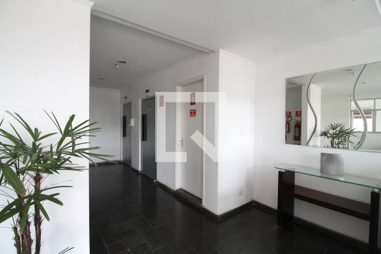 Hall de entrada de apartamento à venda com 3 quartos, 110m² em Vila Marieta, São Paulo