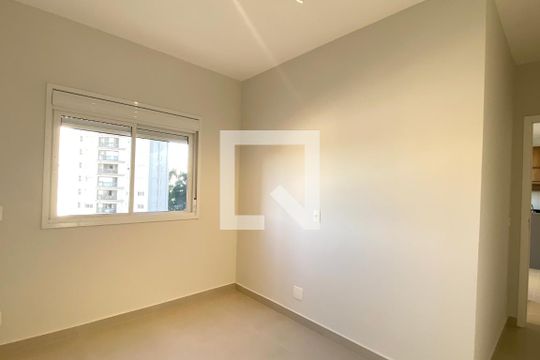 Quarto 1 de apartamento para alugar com 2 quartos, 52m² em Alphaville Empresarial, Barueri
