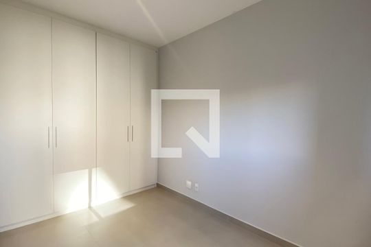 Quarto 1 de apartamento para alugar com 2 quartos, 52m² em Alphaville Empresarial, Barueri