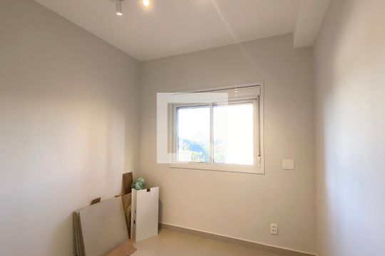 Quarto 2 de apartamento para alugar com 2 quartos, 52m² em Alphaville Empresarial, Barueri