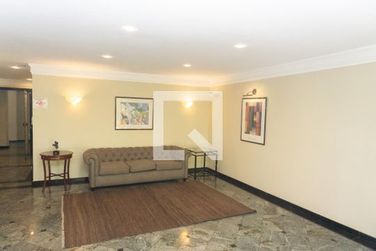 Hall de entrada de apartamento à venda com 1 quarto, 42m² em Bela Vista, São Paulo