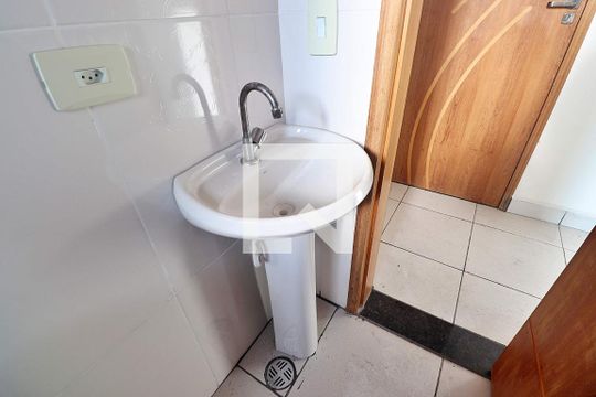 Banheiro do Quarto 1 - Suíte de apartamento à venda com 2 quartos, 52m² em Vila Alto de Santo André, Santo André
