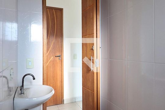 Banheiro do Quarto 1 - Suíte de apartamento à venda com 2 quartos, 52m² em Vila Alto de Santo André, Santo André