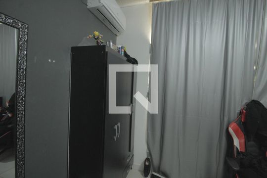 Quarto 3 de casa à venda com 4 quartos, 200m² em Vila Jardim, Porto Alegre