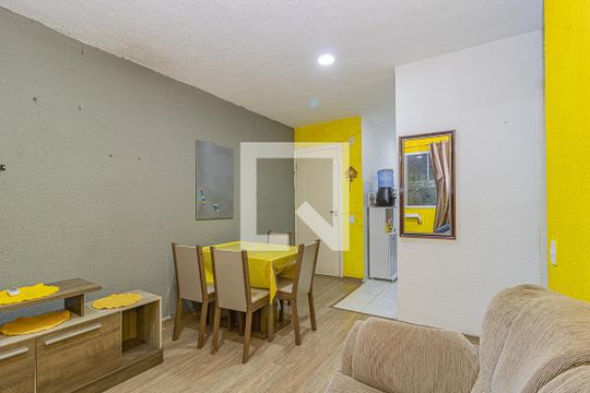 Sala de apartamento para alugar com 2 quartos, 41m² em São Luis, Canoas