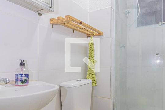 Banheiro de apartamento para alugar com 2 quartos, 41m² em São Luis, Canoas