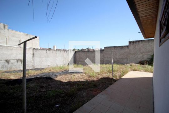 Área externa de casa para alugar com 4 quartos, 900m² em Vila Trujillo, Sorocaba