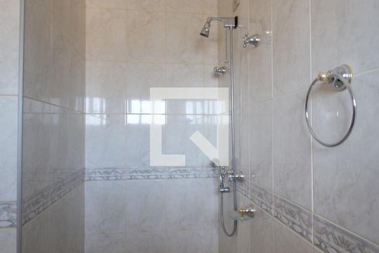 Banheiro da Suíte 2 de casa para alugar com 4 quartos, 900m² em Vila Trujillo, Sorocaba