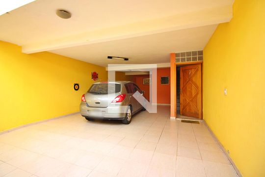 Garagem de casa à venda com 3 quartos, 230m² em Nova Petrópolis, São Bernardo do Campo