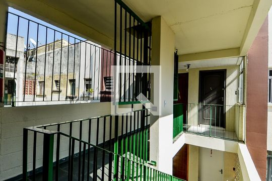 Hall de Entrada de apartamento para alugar com 2 quartos, 55m² em Jardim Tranquilidade, Guarulhos