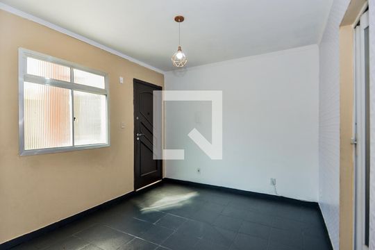 Apartamento para alugar com 2 quartos, 55m² em Jardim Tranquilidade, Guarulhos