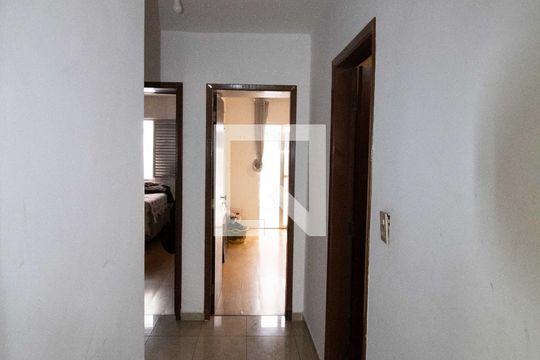 Corredor Quartos de casa à venda com 4 quartos, 277m² em Parque Continental, São Paulo