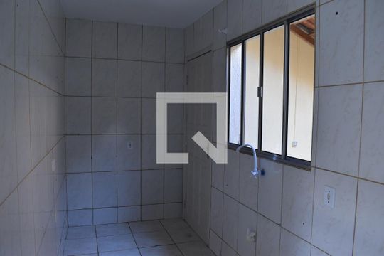 Cozinha de casa para alugar com 3 quartos, 70m² em Campo de Santana, Curitiba