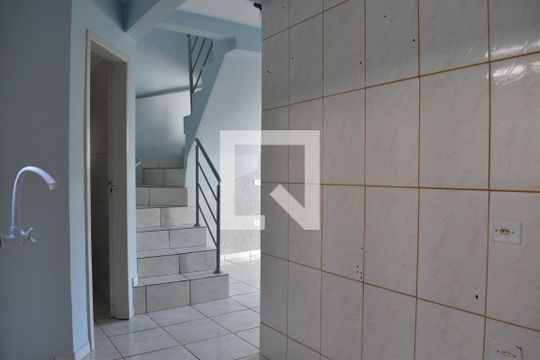 Cozinha de casa para alugar com 3 quartos, 70m² em Campo de Santana, Curitiba