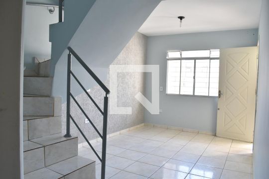 Sala de casa para alugar com 3 quartos, 70m² em Campo de Santana, Curitiba