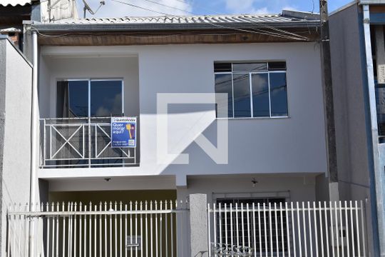 Plaquinha de casa para alugar com 3 quartos, 70m² em Campo de Santana, Curitiba