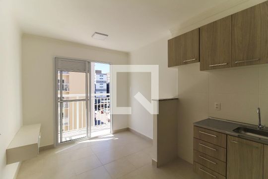 Apartamento para alugar com 2 quartos, 34m² em Cambuci, São Paulo