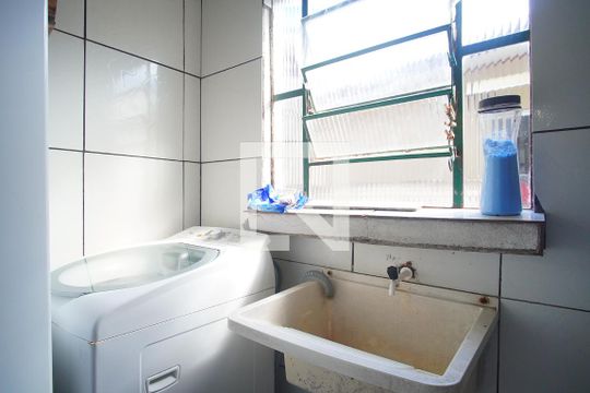 Lavanderia de casa à venda com 5 quartos, 40m² em Vicentina, São Leopoldo