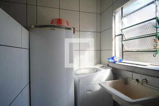 Lavanderia de casa à venda com 5 quartos, 40m² em Vicentina, São Leopoldo