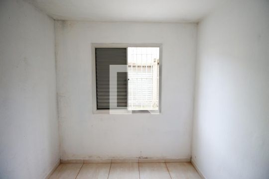 Quarto 1 de apartamento para alugar com 2 quartos, 56m² em Conjunto Residencial José Bonifácio, São Paulo