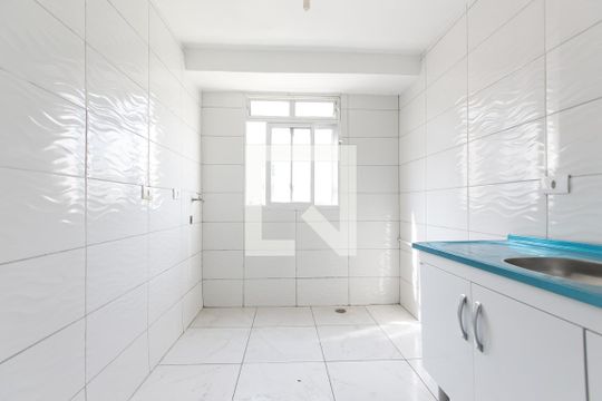 Cozinha de apartamento à venda com 2 quartos, 45m² em Vila Jacuí, São Paulo
