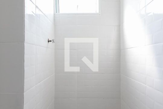 Banheiro  de apartamento à venda com 2 quartos, 45m² em Vila Jacuí, São Paulo
