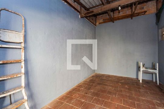 Garagem de casa à venda com 5 quartos, 120m² em Igara, Canoas