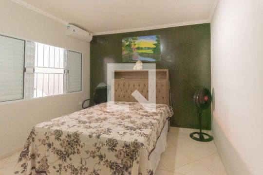 Suíte  de casa à venda com 2 quartos, 250m² em Vila Lemos, Campinas