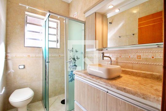 Banheiro de casa à venda com 2 quartos, 150m² em Parque Oratorio, Santo André