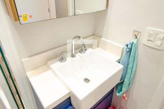 Banheiro Social de apartamento à venda com 2 quartos, 68m² em Vila Mascote, São Paulo