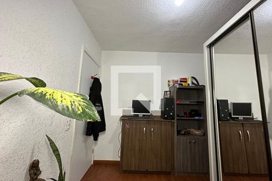 Quarto  1 de apartamento para alugar com 2 quartos, 50m² em Santos Dumont, São Leopoldo