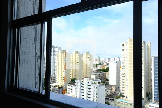 Sala de apartamento para alugar com 3 quartos, 120m² em Vitória, Salvador