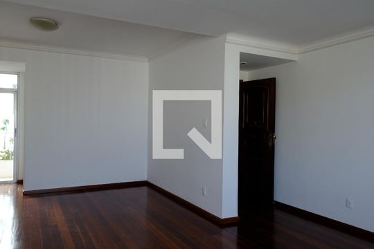 Sala de apartamento para alugar com 3 quartos, 120m² em Vitória, Salvador